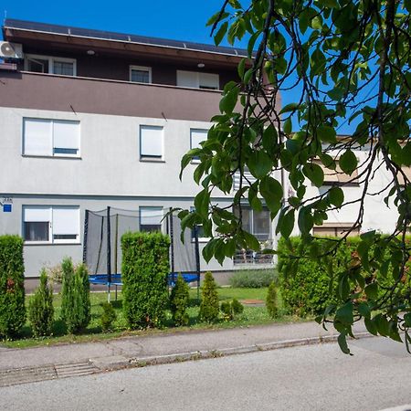 Apartment Sladic Sisak Bagian luar foto