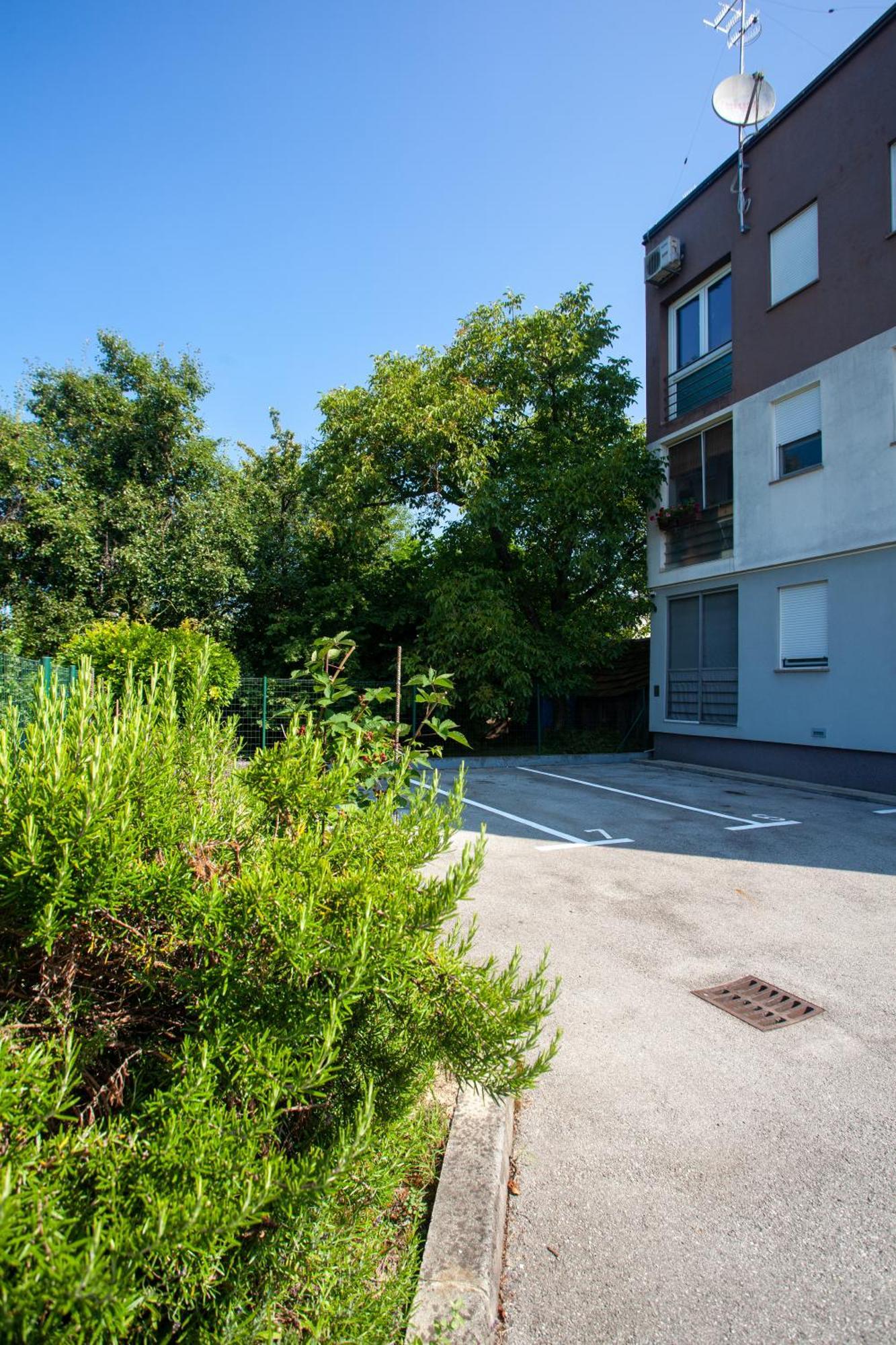 Apartment Sladic Sisak Bagian luar foto